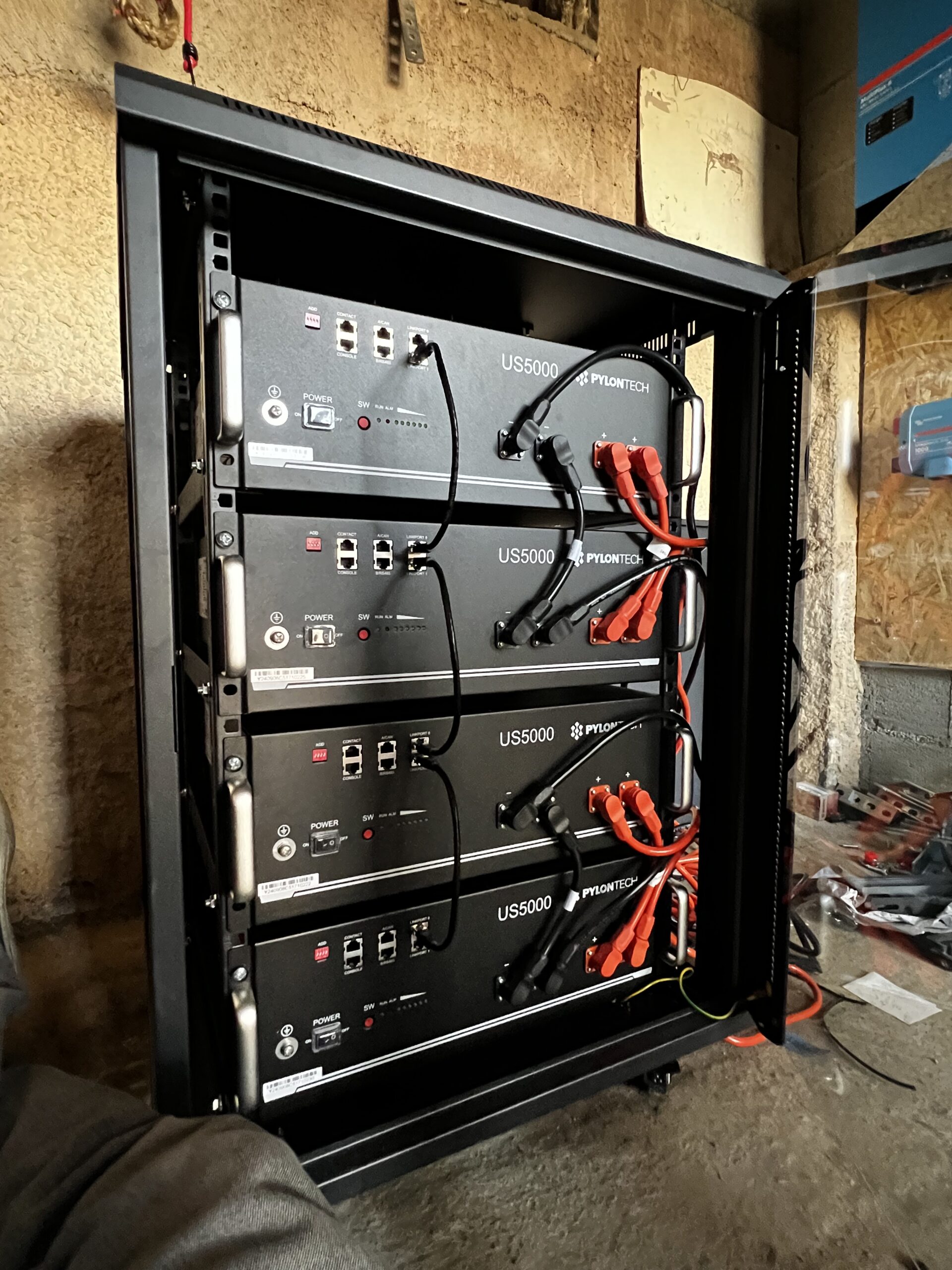 Batteries en cours de montage