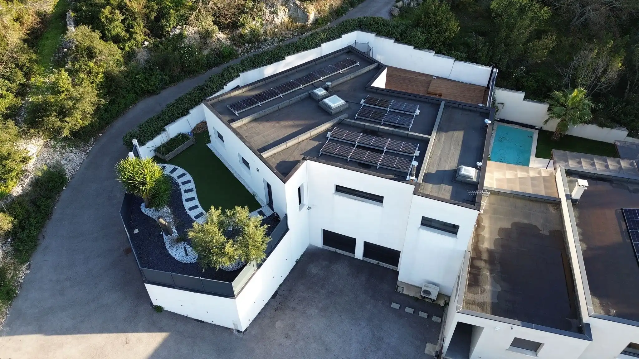 installation en autoconsommation d'une capacité de 6,8 kWc (1)