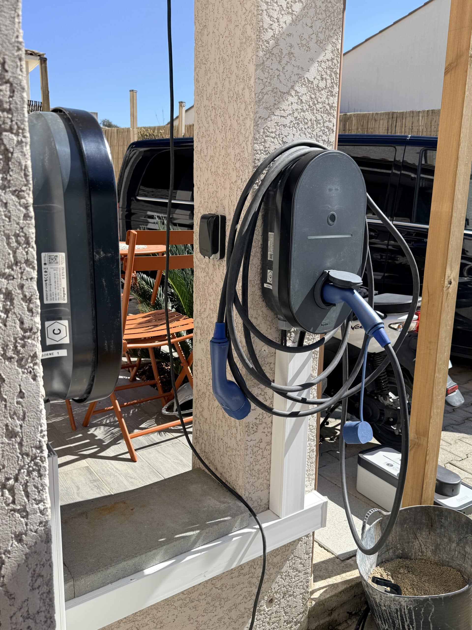 Bornes de recharge VE triphasée Legrand